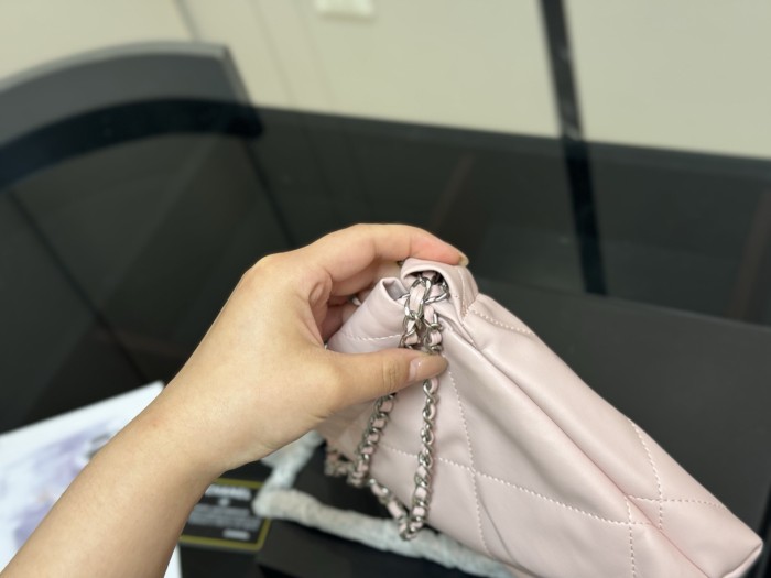 Chanel Shoulder Bag 115 DB081 20cm