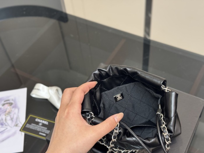 Chanel Shoulder Bag 115 DB081 20cm