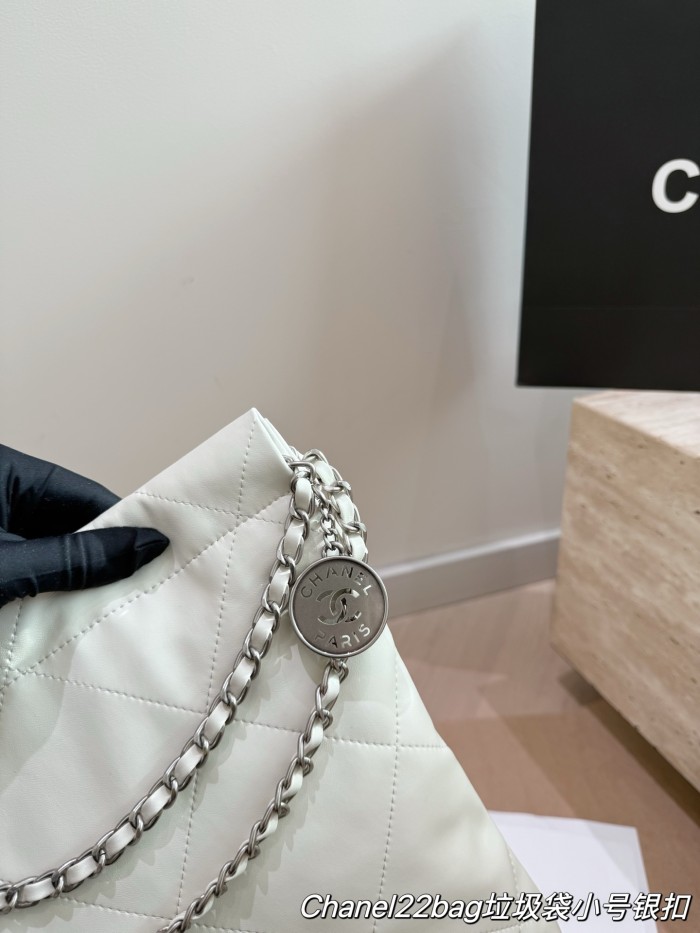 Chanel Shoulder Bag 124 DB591 35-39cm