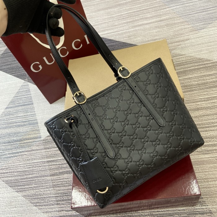 Gucci Emblem Tote 847456 BST065 25cm