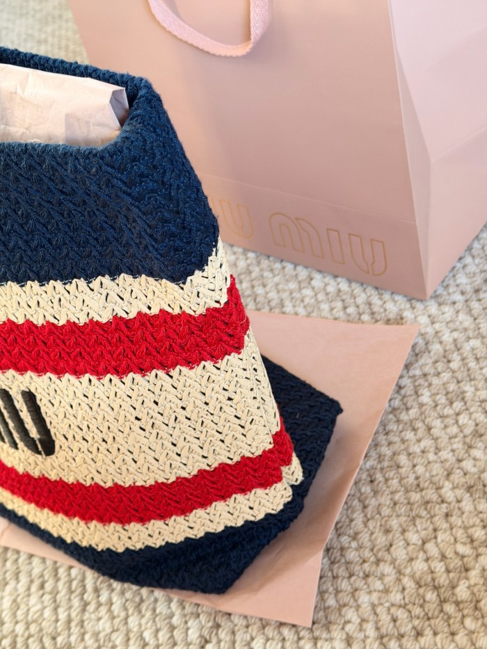 Miu Miu Tote 029 DB581-502 36-45cm
