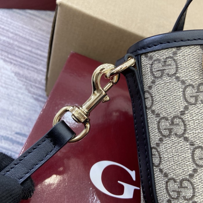 Gucci Emblem Bag 855491 BST064 17.5cm