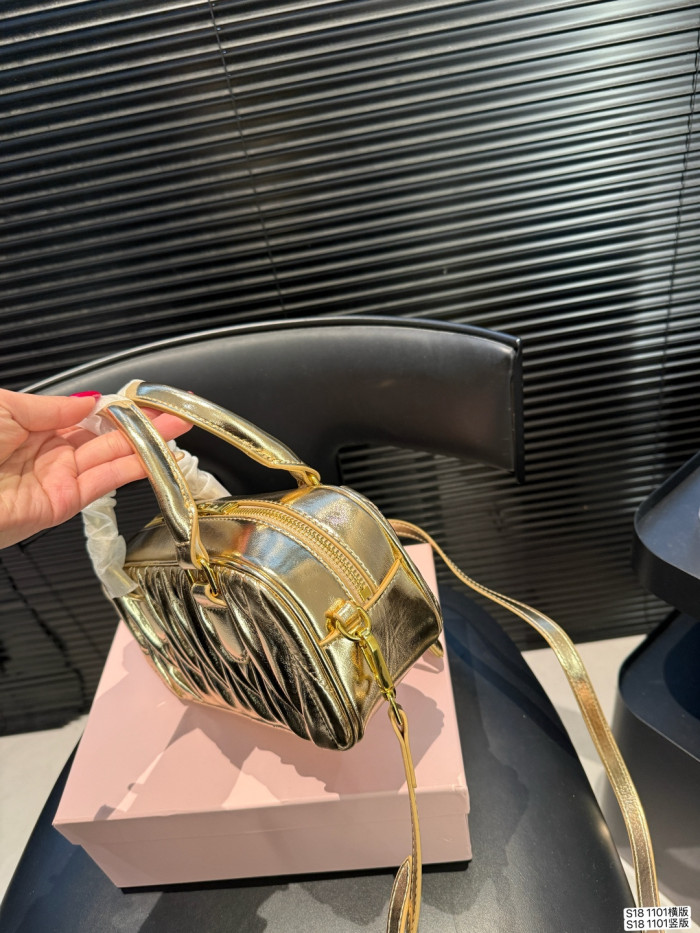 Miu Miu Handbag 1101 DB551 20-22cm