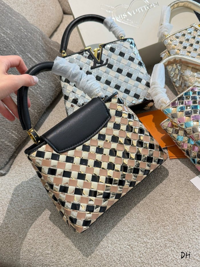 LV Capucines Bag 304 DB522 20cm
