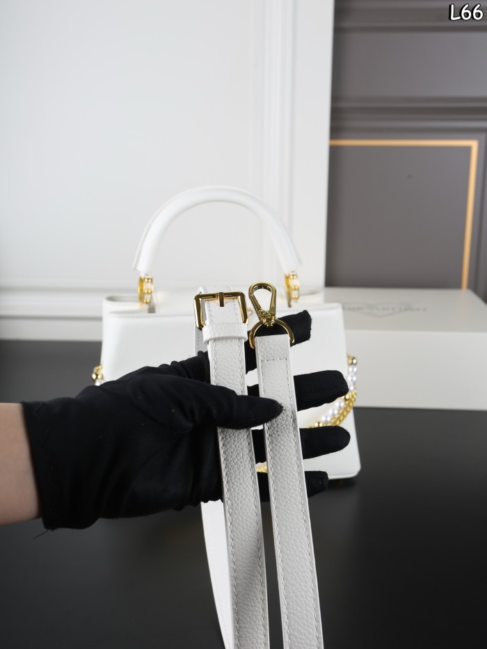 LV Capucines Bag 301 DB091-002 22-27cm