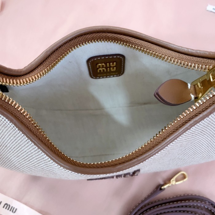 Miu Miu Wander Bag 5BC125 HH008 20cm