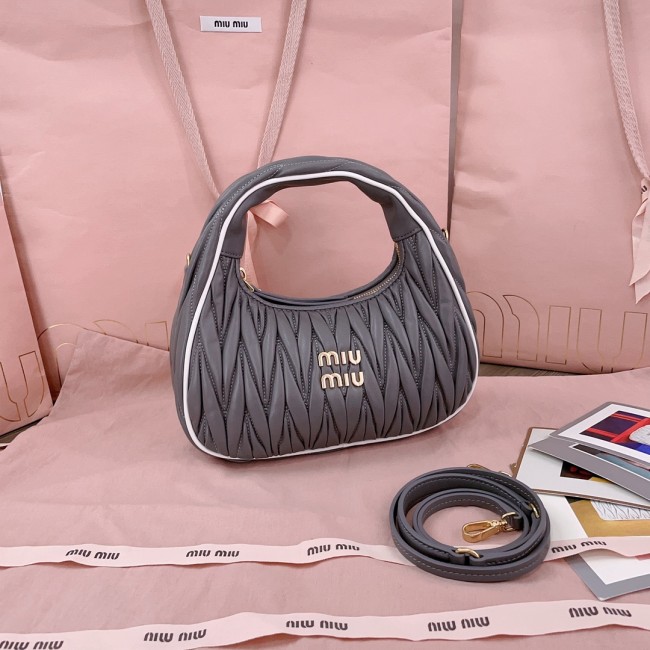 Miu Miu Wander Matelassé Bag 5BC125 HH0001 23cm