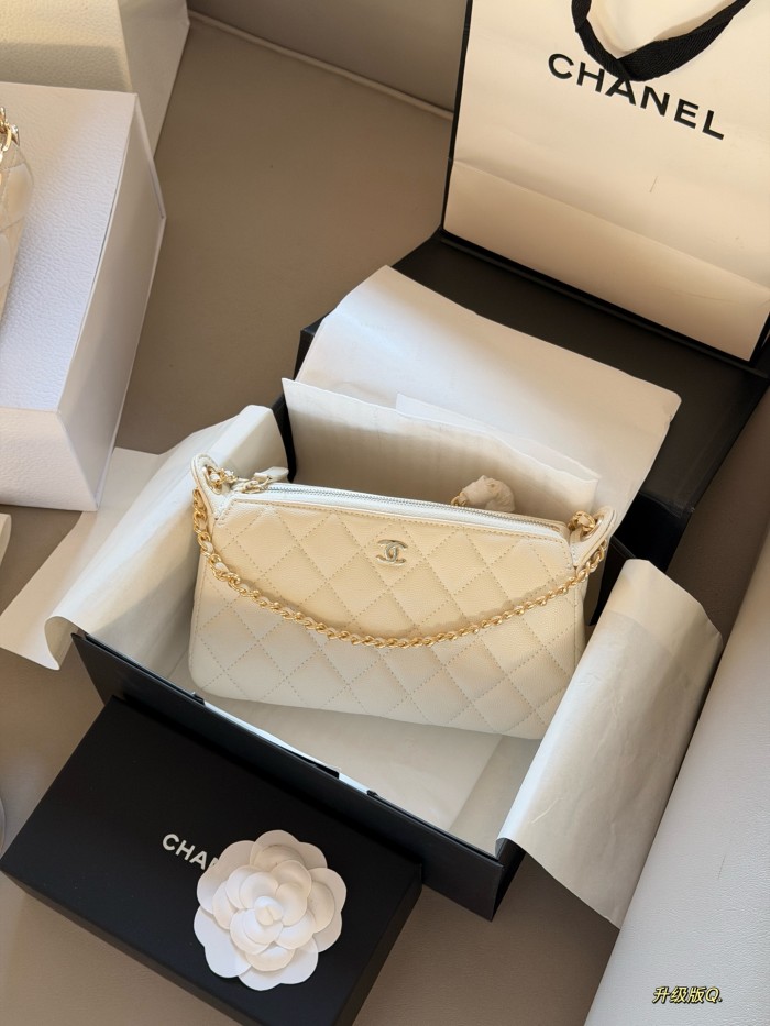 Chanel 25A Shoulder Bag 134 DB561 22cm