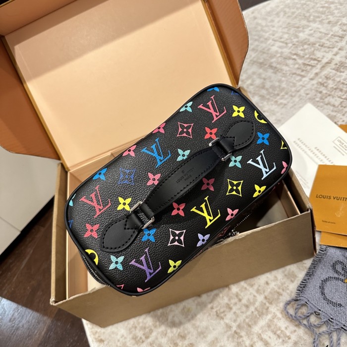 LV Vanity Pouch Bag 319 DB581 24cm