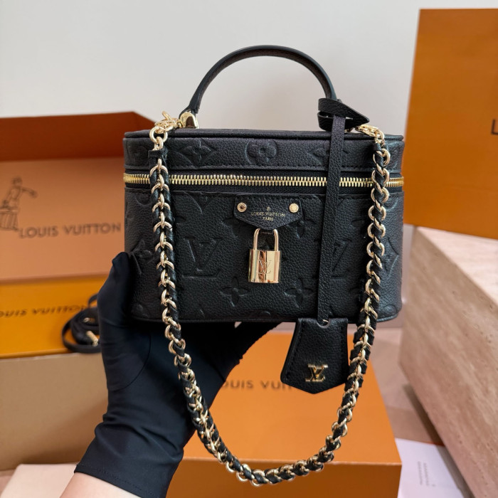 LV Vanity Pouch Bag 308 DB091 20cm