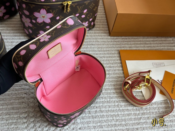 LV Vanity Pouch Bag 311 DB041-561 16-30cm