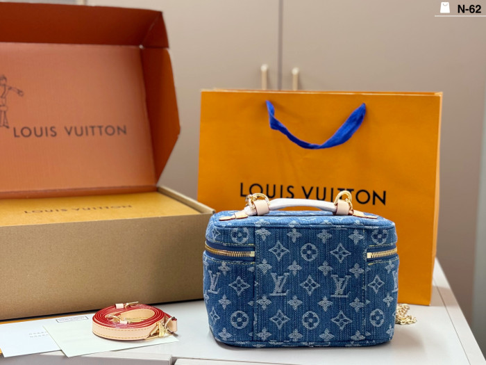 LV Vanity Pouch Bag 314 DB071 20cm