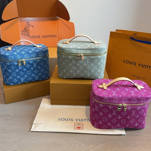 LV Vanity Pouch Bag 316 DB581 24cm