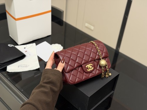 Chanel Shoulder Bag 135 DB581 17-20cm
