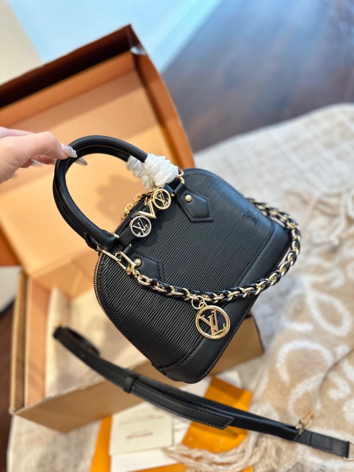 LV Nano Alma Bag 324 DB581 20cm