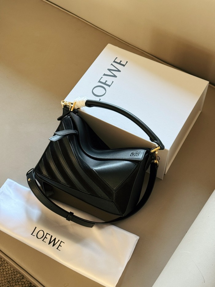 LOEWE Puzzle  DB582 25CM