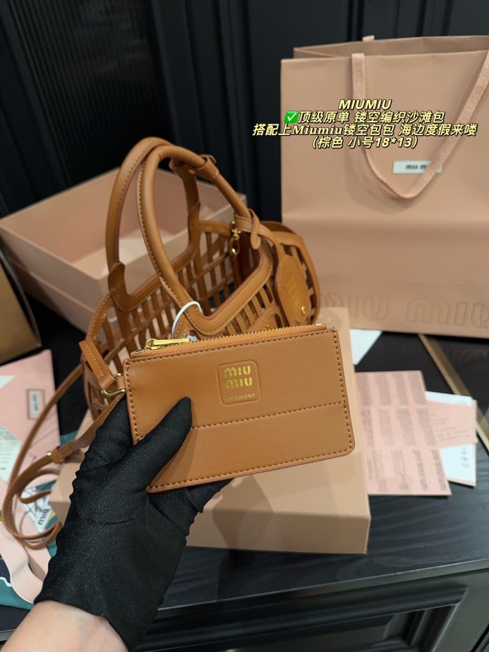 Miu Miu Beach Bag DB084