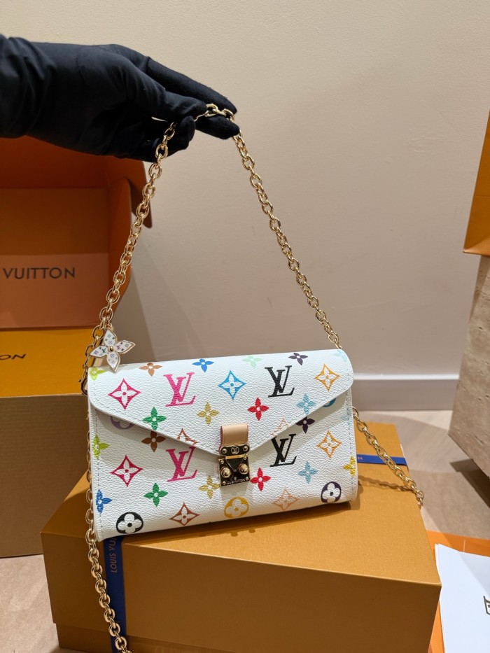 LV Pouch Metis Chain Bag