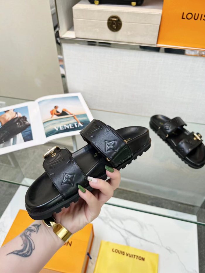 LV shoes 012  HL 051