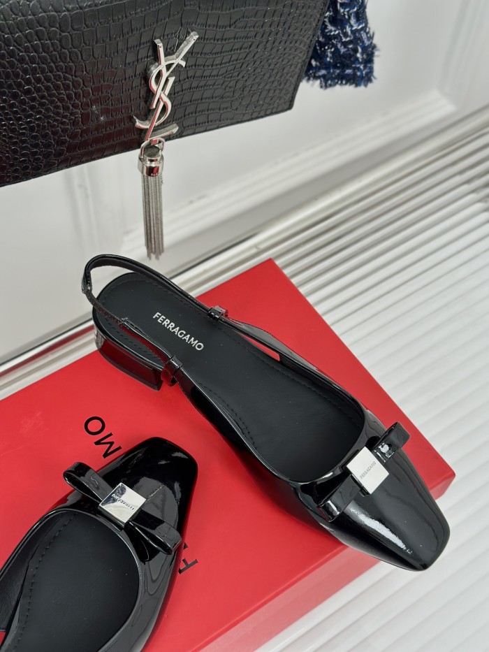 Ferragamo Shoes 007 HL082