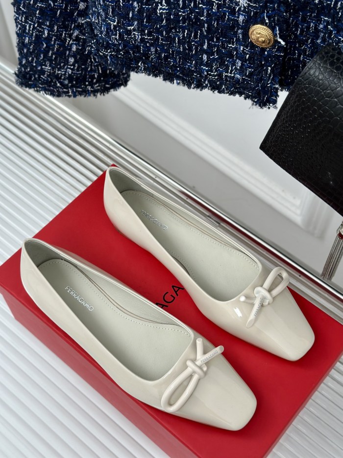 Ferragamo Shoes 008 HL003