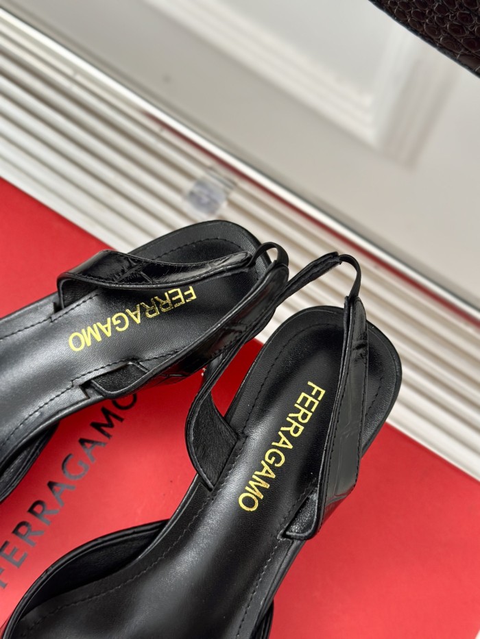 Ferragamo Shoes 004 HL082