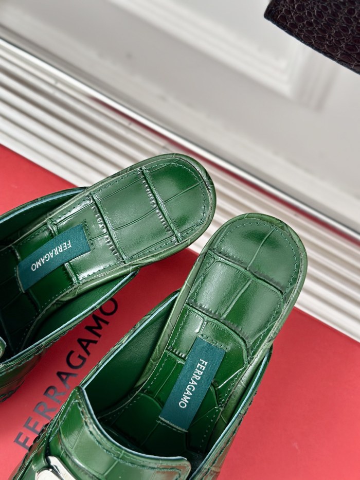 Ferragamo Shoes 003 HL082
