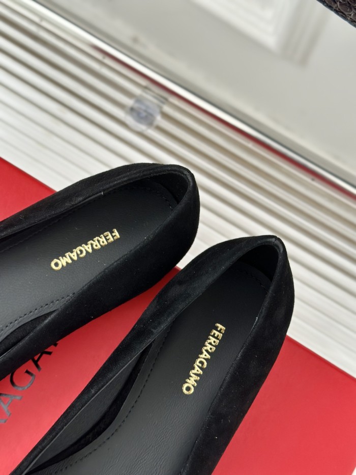 Ferragamo Shoes 008 HL003
