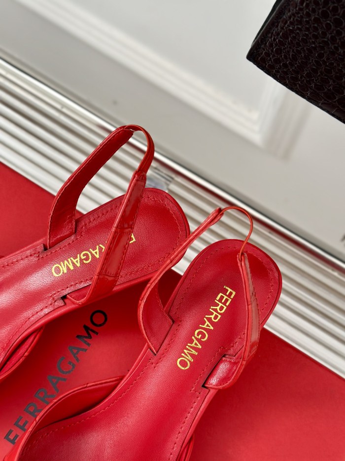 Ferragamo Shoes 004 HL082