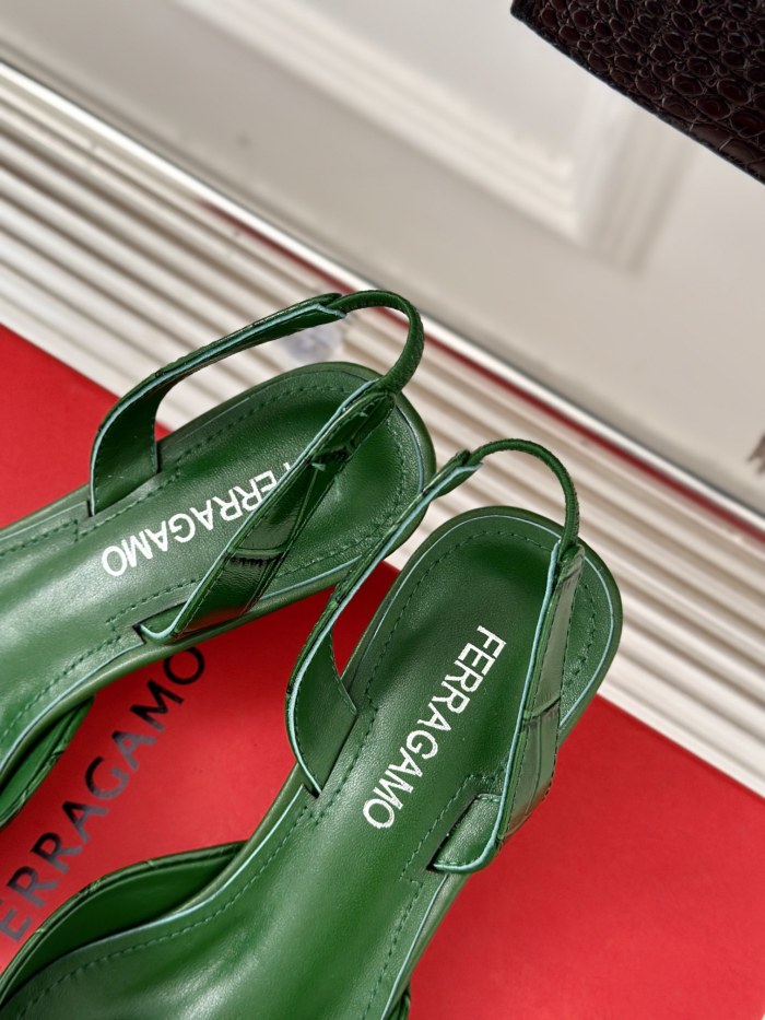 Ferragamo Shoes 004 HL082