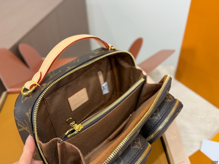 LV Shoulder Bag 332 DB022 19cm