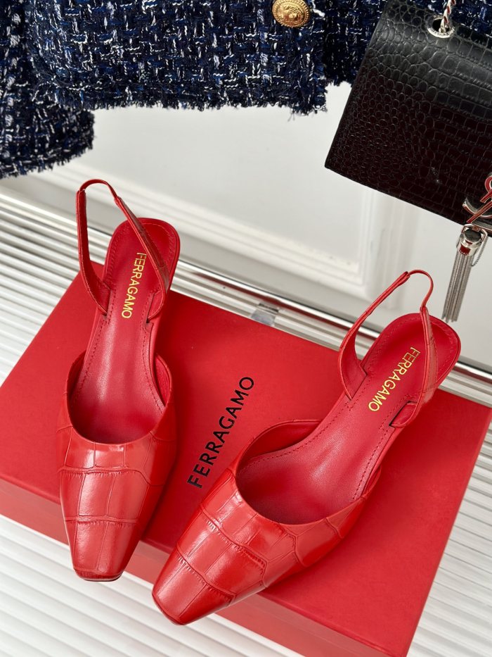 Ferragamo Shoes 004 HL082