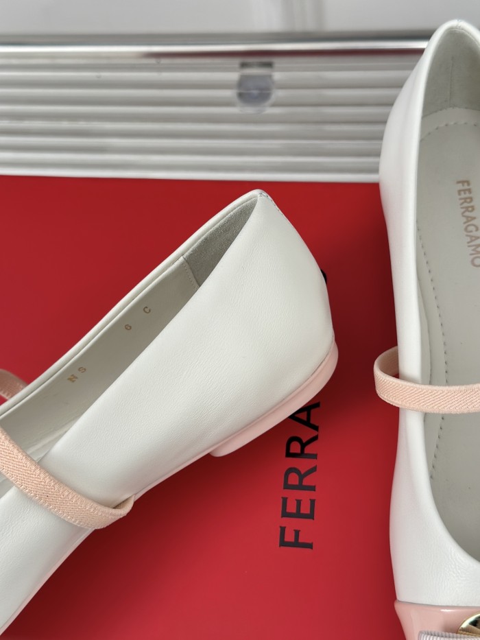 Ferragamo Shoes 024 HL072