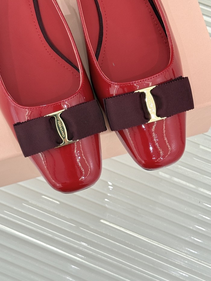 Ferragamo Shoes 017 HL003