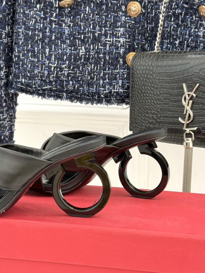 Ferragamo Shoes 034 HL003