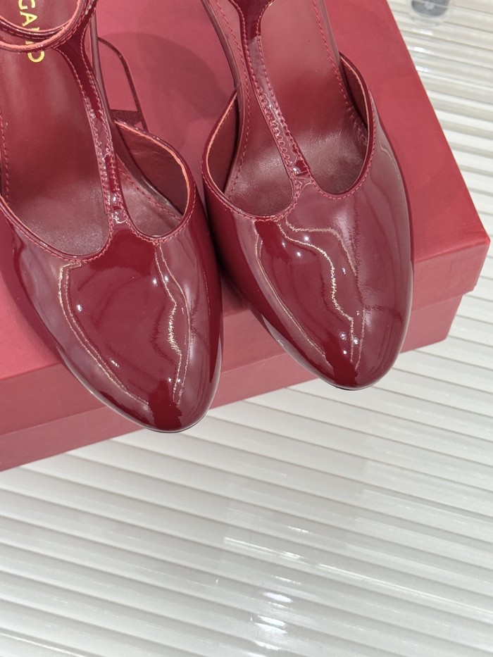 Ferragamo Shoes 032 HL023
