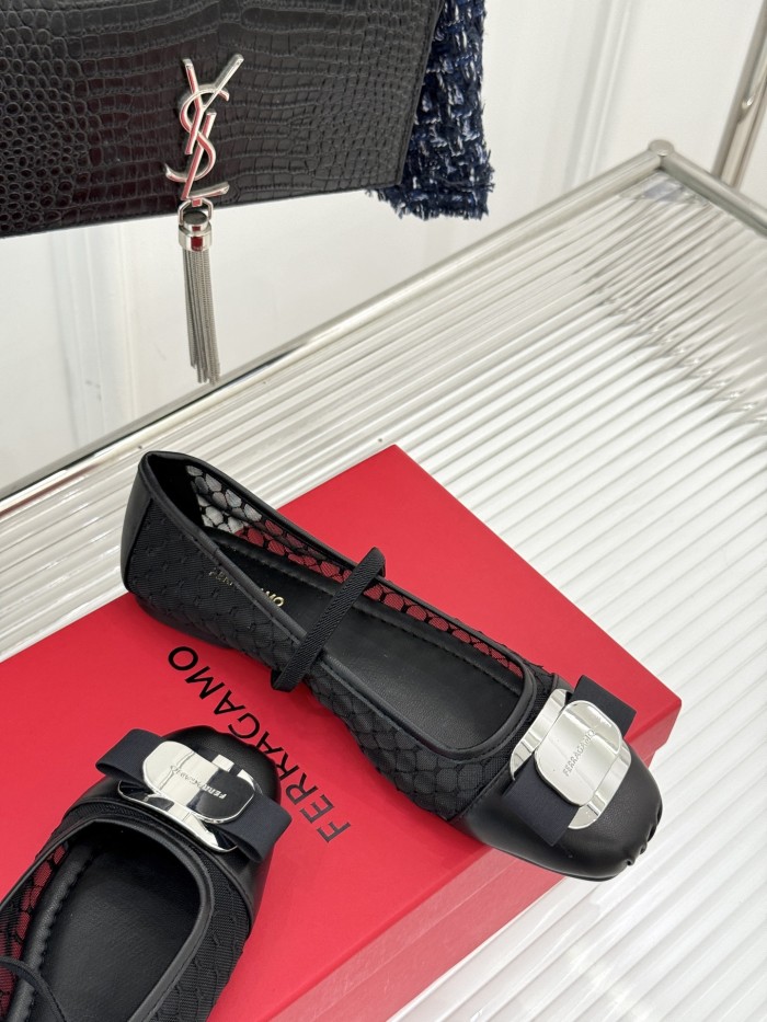 Ferragamo Shoes 024 HL072
