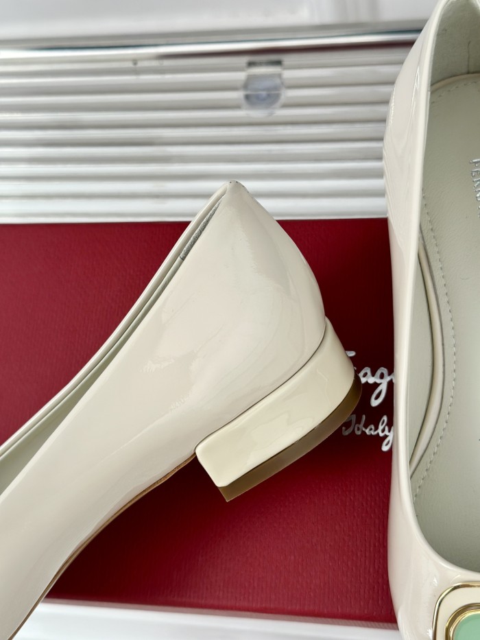 Ferragamo Shoes 011 HL003