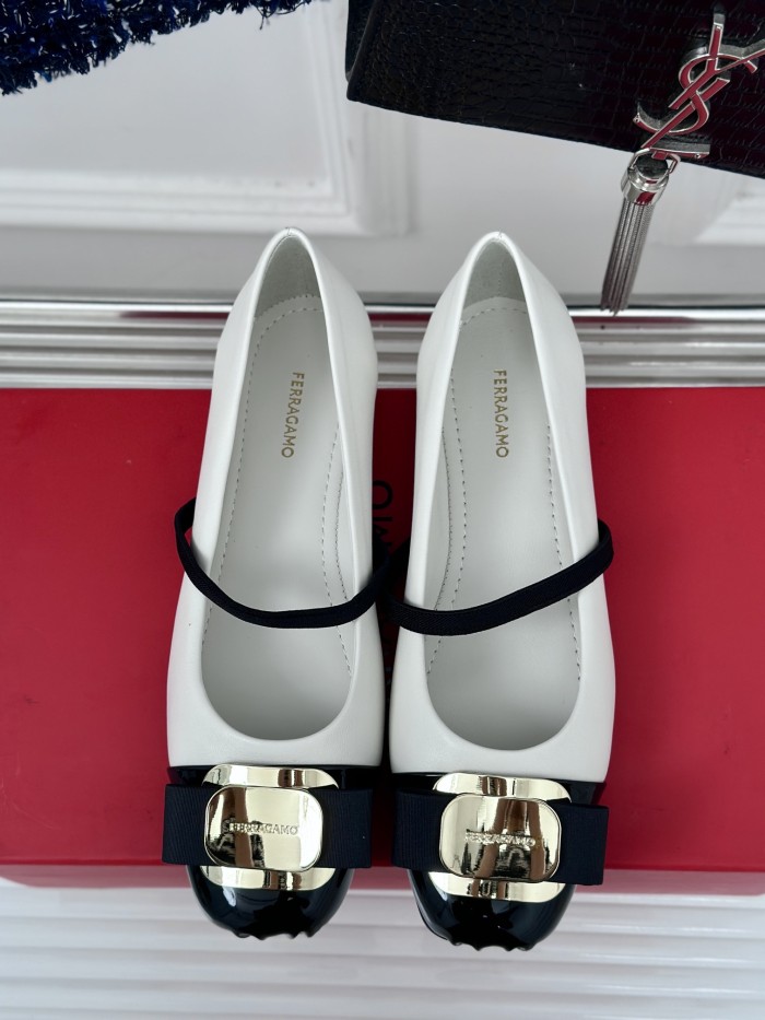 Ferragamo Shoes 024 HL072