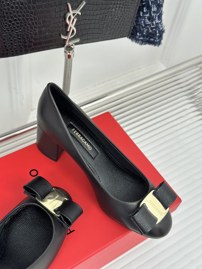 Ferragamo Shoes 013 HL023