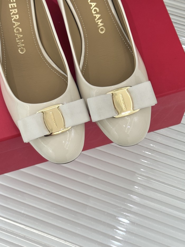 Ferragamo Shoes 030 HL023