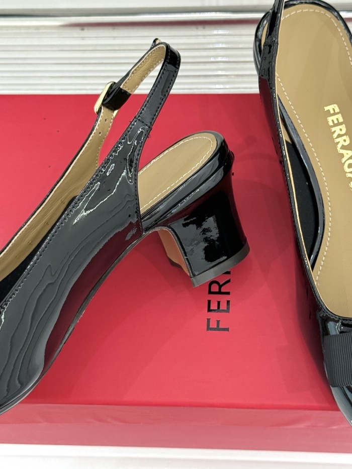 Ferragamo Shoes 036 HL003