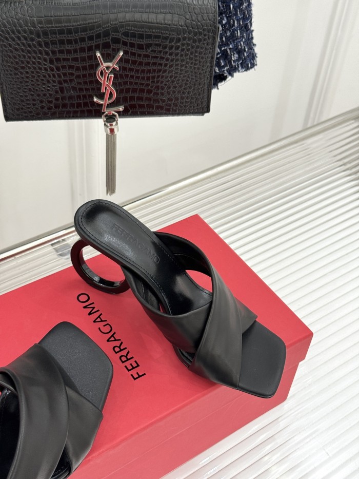 Ferragamo Shoes 034 HL003