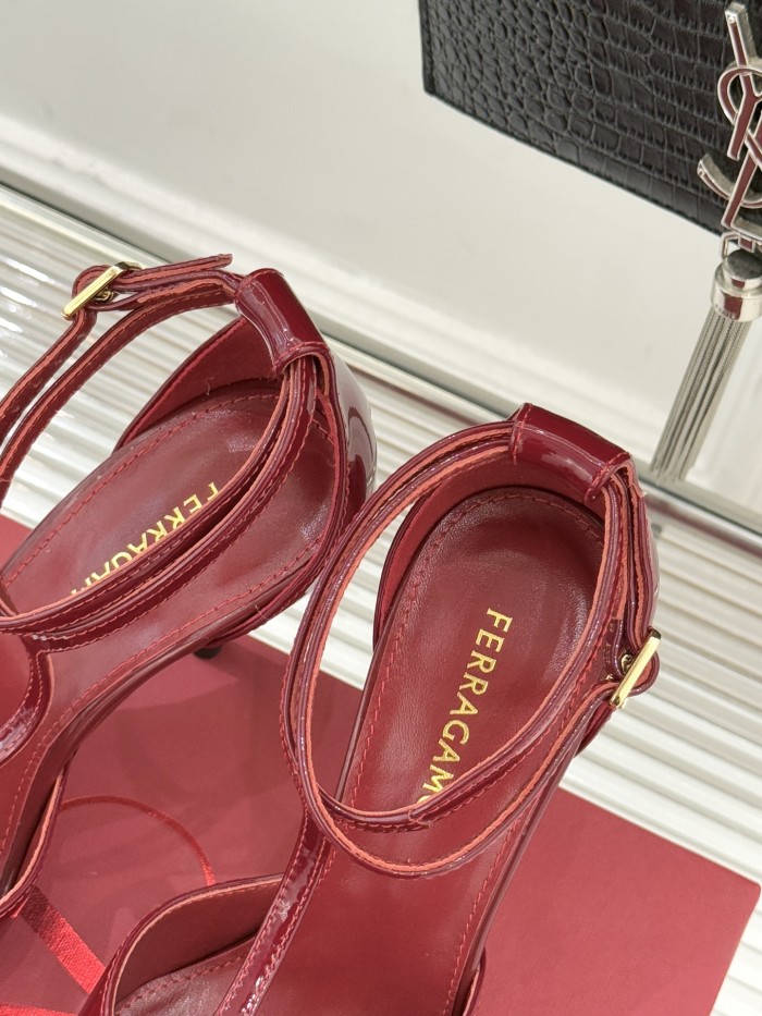 Ferragamo Shoes 032 HL023