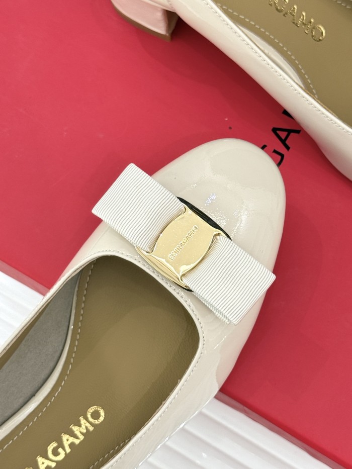 Ferragamo Shoes 036 HL003
