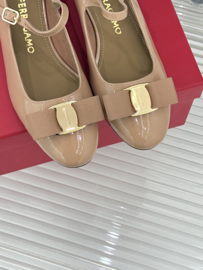 Ferragamo Shoes 031 HL023