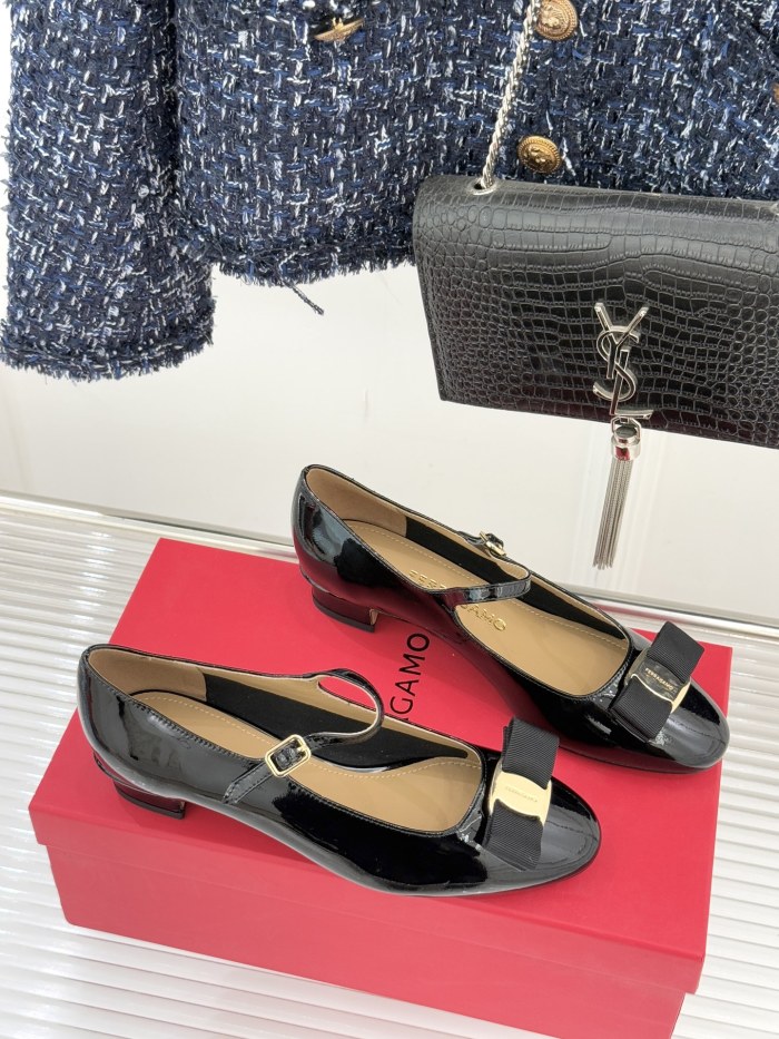 Ferragamo Shoes 031 HL023