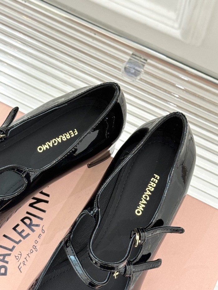 Ferragamo Shoes 018 HL003