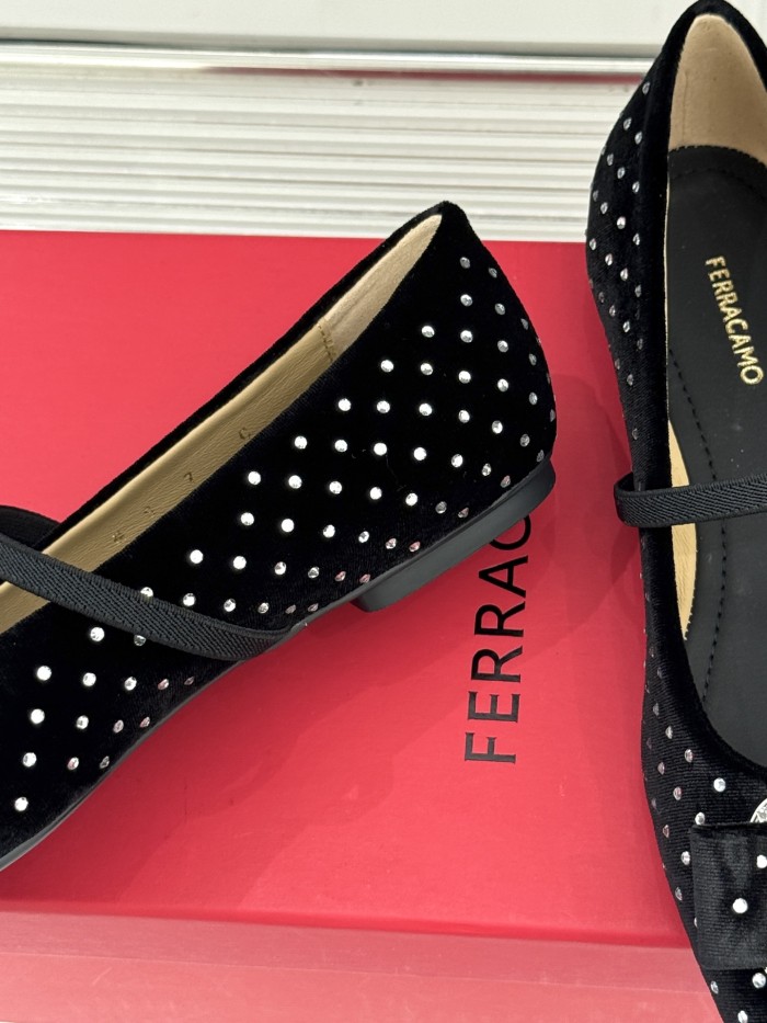Ferragamo Shoes 028 HL003