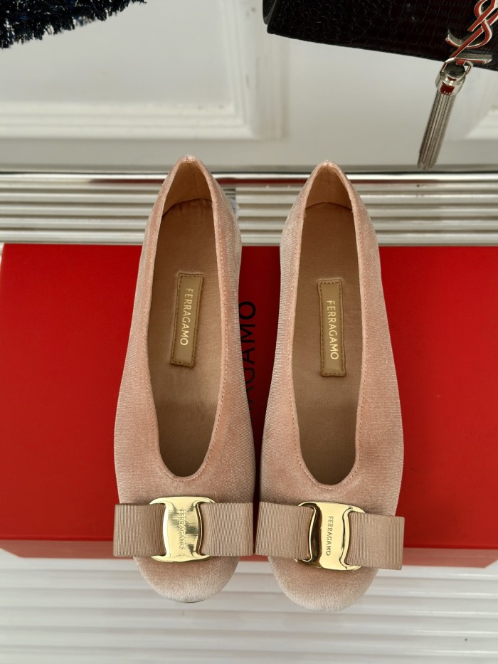 Ferragamo Shoes 009 HL003